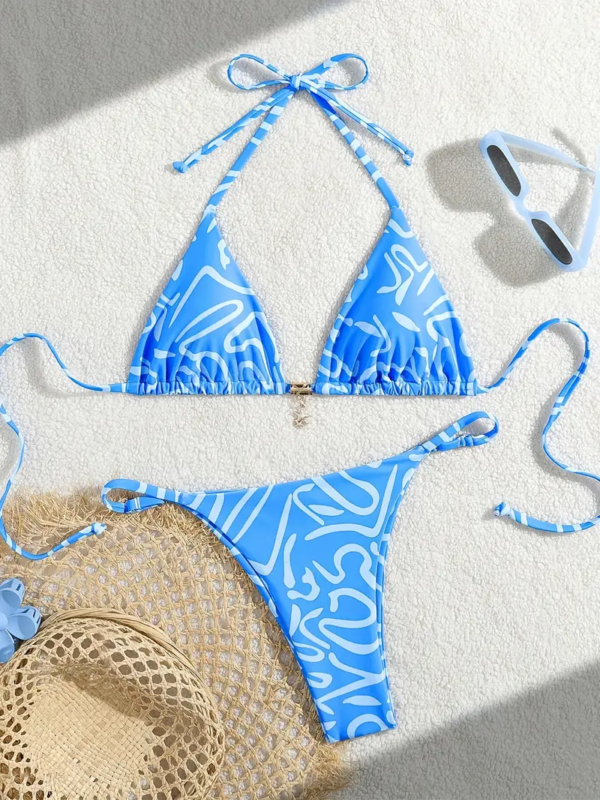 Set Bikini Dy Pjesesh per Femra – Ngjyre Blu me Print Abstrakt te Bardhe
