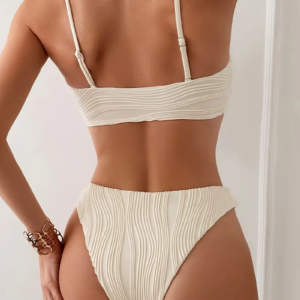 Rroba banjo Nura Collection Kostume banje për femra Rroba banjo moderne verore Rroba banjo stil dhe rehati Koleksion rroba banjo