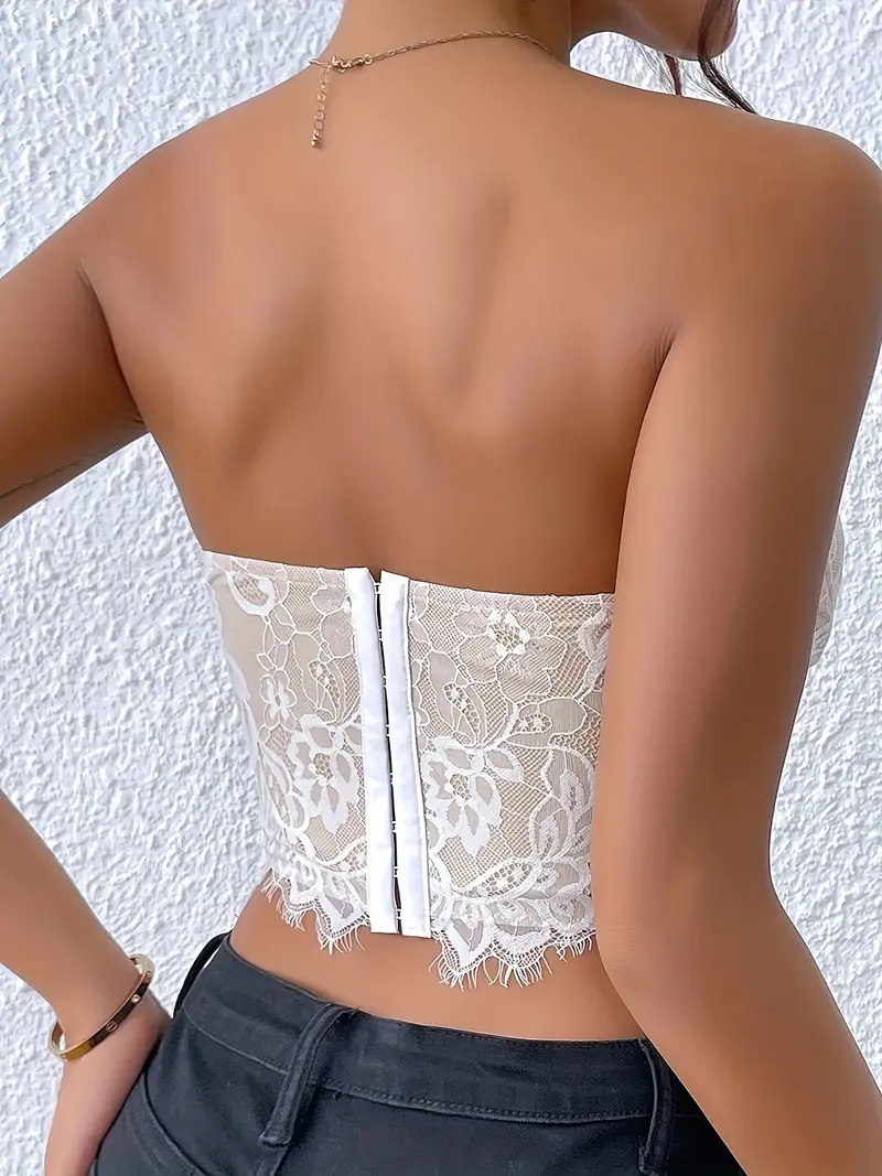 Crop tops Nura Collection Crop top modern për femra Crop tops trendy verore Crop tops stil dhe rehati Crop tops outfit casual
