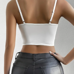 Crop tops Nura Collection Crop top modern për femra Crop tops trendy verore Crop tops stil dhe rehati Crop tops outfit casual