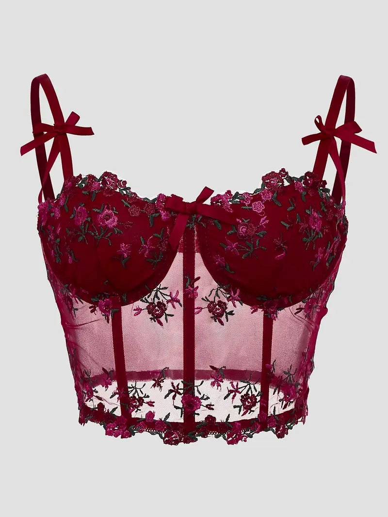 Crop tops Nura Collection Crop top modern për femra Crop tops trendy verore Crop tops stil dhe rehati Crop tops outfit casual