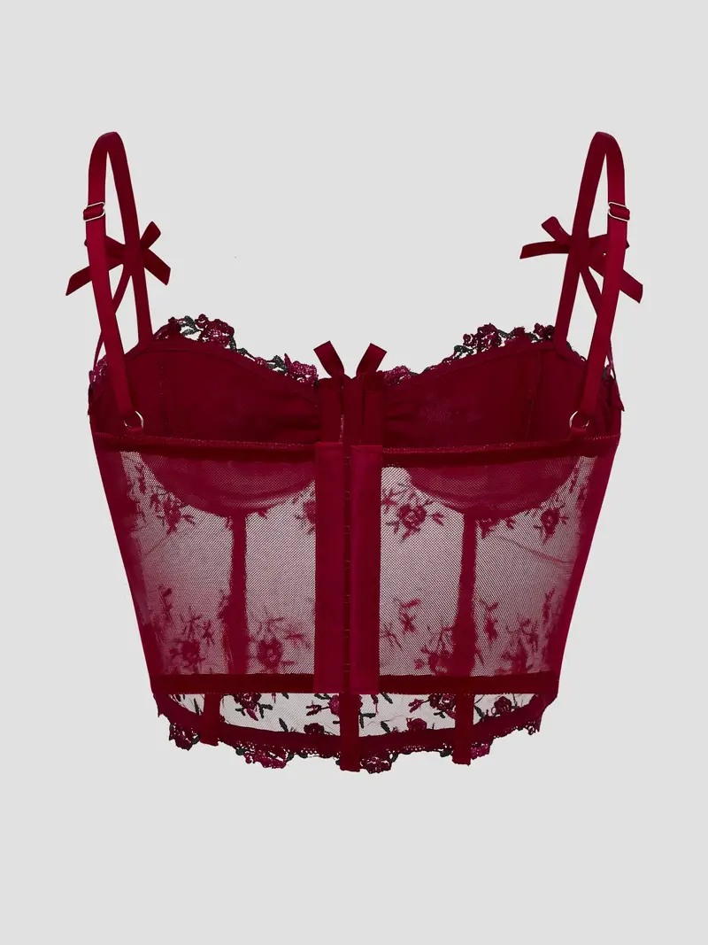 Crop tops Nura Collection Crop top modern për femra Crop tops trendy verore Crop tops stil dhe rehati Crop tops outfit casual