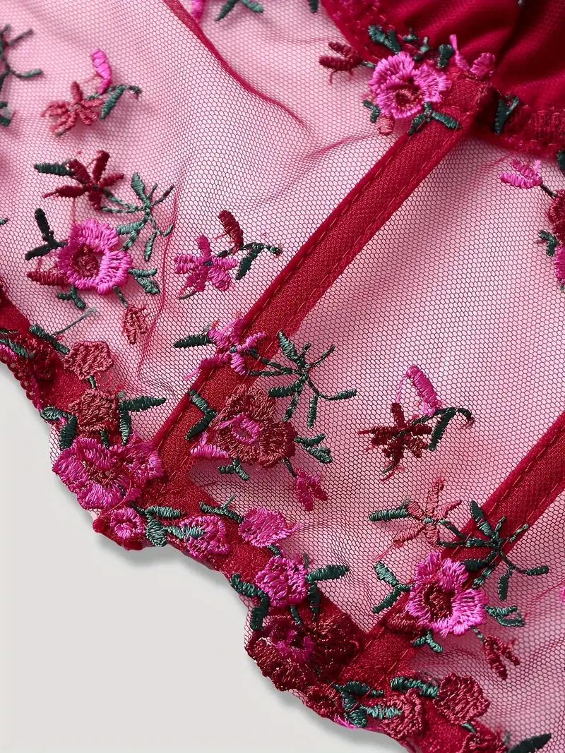 Crop tops Nura Collection Crop top modern për femra Crop tops trendy verore Crop tops stil dhe rehati Crop tops outfit casual